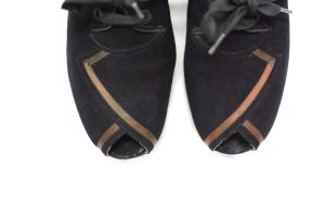 Vintage 1940s Peep Toe Oxford Heel with Black Suede Satin Trim - Fashionconstellate.com