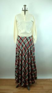 1970s maxi skirt pleated tweed plaid long skirt black red white Size S