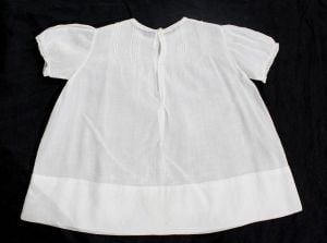 1900s 1910s Infant's Dress - Size 6 Months Baby Frock - White Organdy with Tucks & Tiny Embroidered  - Fashionconstellate.com