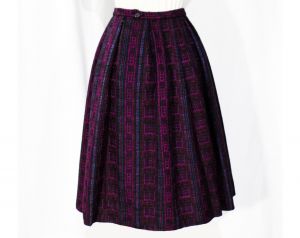 XXS 1950s Pleated Skirt - Folk Style Purple Red & Black Tweedy Wool Stripes - Size 2 Winter Full  - Fashionconstellate.com