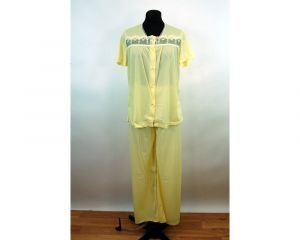 1960s pajamas yellow nylon sleepwear by Kayser with sheer chiffon bodice and embroidered rosebuds 