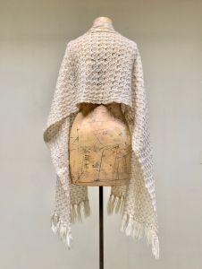 Vintage 1950s Ivory Wool Gold Lurex Crochet Shawl, 50s Fringed Knit Stole Mid-Century Hand-Knit Wrap - Fashionconstellate.com