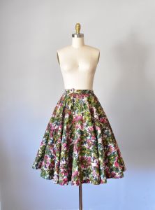 Peinture 1950s quilted rockabilly circle skirt, high waisted skirt, pinup girl - Fashionconstellate.com