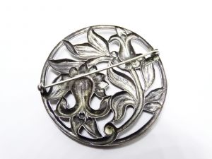 Vintage 1930s Sterling Silver Round Vining Flower Brooch Art Nouveau Revival Style - Fashionconstellate.com