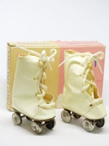 1950s Dollys Finest Doll Shoes Roller Skates New In Box Jeanstyles Roller Skates For 18 Inch Dolls - Fashionconstellate.com