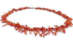 Vintage Branch Coral Necklace, Dark Salmon Graduated Length, Mid-Century Single Strand 20'' Length - Fashionconstellate.com