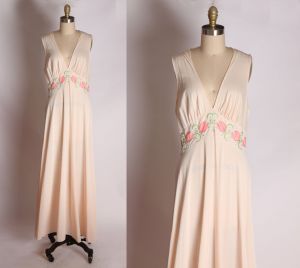 1960s Pale Pink Nylon Full Length Floral Detail Bodice Plunging Neckline Night Gown by Vanity Fair