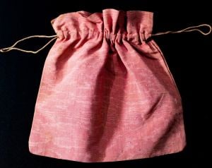 1900s Arts & Crafts Pink Moire Purse - Authentic Antique Drawstring Bag - Hand Embroidered Laurel  - Fashionconstellate.com
