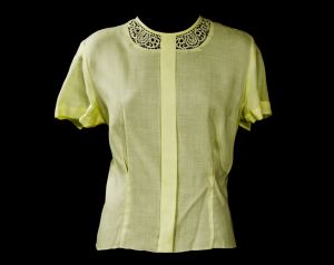 Size 14 Secretary Office Blouse - 1950s Sheer Yellow Linen-Look Rayon Summer Top with Lace - Large 