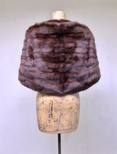 Vintage 1950s Mink Stole 50s Genuine Fur Capelet with Pockets Mid-Century Hollywood Glamour Fur Wrap - Fashionconstellate.com