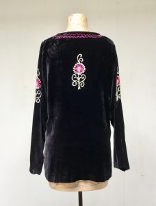 Vintage 1960s Black Velvet Hippie Tunic 60s Boho Floral Embroidery Festival Top Made in India Unisex - Fashionconstellate.com