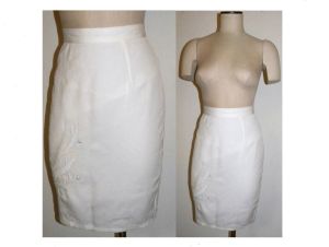 90s White Pencil Skirt with Leather Appliqué & Pearls | Caché | 25.5'' waist