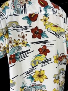 Vintage Men's Hawaiian Shirt Convertible Cars and Flower Print by Ferruche | Vintage Size M - Fashionconstellate.com