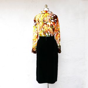 Black Velvet Pencil Skirt, Size M - Fashionconstellate.com