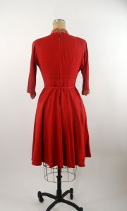 1950s dress red raglan sleeve faux fur collar gored skirt panel waist Size M - Fashionconstellate.com