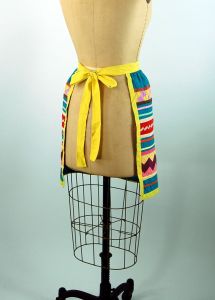 1950s apron patchwork pieced Mexican style multicolored novelty half apron - Fashionconstellate.com