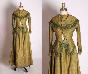 Antique 1800s 1890s Green Silk Two Piece Fringe Bustle Walking Dress - XXS to XS
