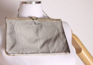 1950s 1960s Silver Metallic Foil Clutch Purse - Fashionconstellate.com