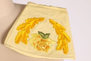 1950s Cream and Yellow Leather Below the Wrist Yellow Rose Embroidered Western Cowgirl Gloves - Fashionconstellate.com