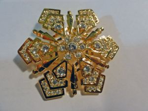 Monet Snowflake Brooch 80s Large Chunky Gold-Tone Crystal Rhinestone Christmas Holiday Pin