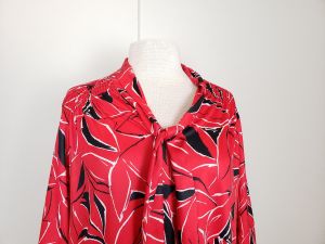 70s Blouse Red Black White Floral Print Tie Neck by Tiger Lily | Vintage Misses 40 XL - Fashionconstellate.com