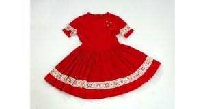 1950s girls dress red velveteen with lace trim and heart buttons Size 5/6