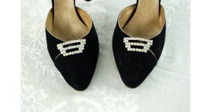 Art Deco shoe clips rhinestone sparkly shoe embellishments 1930s - Fashionconstellate.com