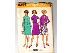 1970s Dress & Jacket Sewing Pattern - 60s 70s A-Line Office Suit - Dated 1972 Unused Complete
