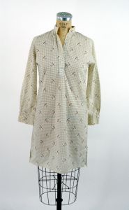 1960s Ratcatcher Equestrian shirt tunic with horse head profiles Classics by Varsity Size M - Fashionconstellate.com