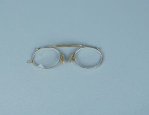 Antique Pince Nez with Spring Bridge Glass, Sporting Pince-Nez Eyeglasses 