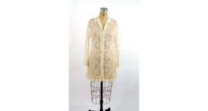 1960s lace jacket blouse ivory ruffled lace shirt Size M
