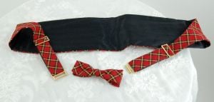 Vintage cummerbund and bow tie red plaid tartan Resisto NOS in box Size 36-44 Size L - Fashionconstellate.com