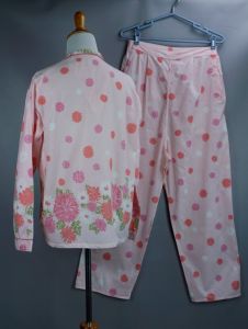 Vintage NOS Pajamas, Pink Floral Cotton PJs, NWT Schrank Pajamas, Genungs NOS 50s Pajamas, Size 16 - Fashionconstellate.com