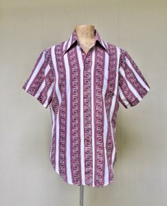 Vintage 1970s Mens Polyester Casual Shirt White & Maroon Floral Print Short Sleeve Trim Fit Hipster