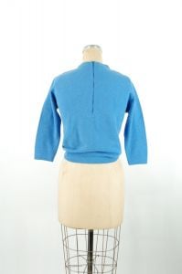 1960s wool sweater pullover with button detail Size M Glasgo - Fashionconstellate.com