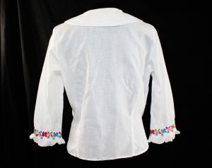 Size 10 1960s White Shirt with Colorful Flower Embroidery - Fresh Summer Cotton 60s Top - Fashionconstellate.com