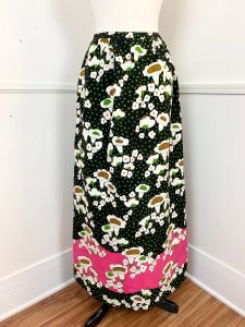 1970's Vintage Psychedelic Floral Canvas Maxi Skirt | 27'' Waist | 46'' Hips | 40'' Length | Hippie - Fashionconstellate.com