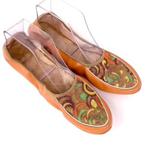 Vintage 60s Psychedelic Hostess Metallic Slipper House Shoes w/ Travel Case | Size 7-8 - Fashionconstellate.com