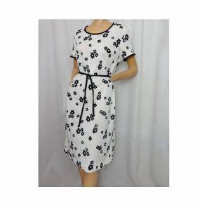 Black & White Daisy Print 70s Shift Dress with Belt Deadstock Casual/Travel Dress by Flutterbye - Fashionconstellate.com