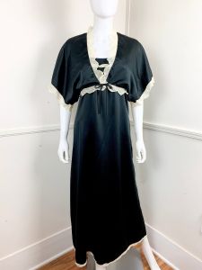 1970's Vintage Black Maxi Nightgown with Matching Bed Jacket | Saks Fifth Avenue | Best fit Small  - Fashionconstellate.com