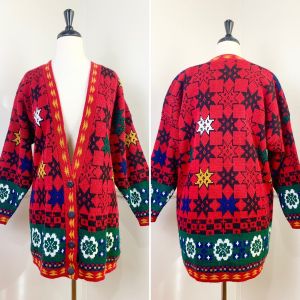 1980's Vintage Oversized Knit Cardigan | Private Eyes | Bust 50'' | Waist 46'' | Hips 46'' to 52''
