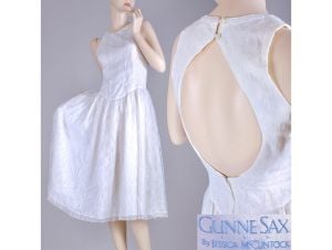 S Vintage 1980s GUNNE SAX White Lace Open Back Simple Dainty Wedding Dress