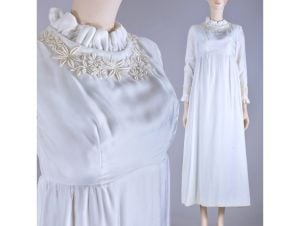 Vintage 1950s White Velvet Simple Minimal Wedding Dress Embroidered | XS/S