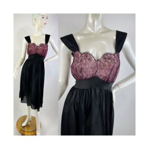 1950s slip nightgown black and pink nylon lace rhinestone bodice by Duchess Size S/M