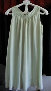 S-M/ Vintage Pale Mint Nightgown, Light Green, Sleeveless Lace Trimmed Nylon Gown, Lacy V-Neck 