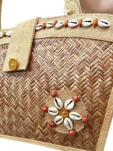 Vintage 1970s Boho Straw Purse Wicker Puka Shell Expanding Beach Bag NOS - Fashionconstellate.com