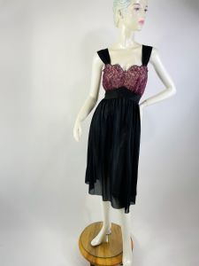 1950s slip nightgown black and pink nylon lace rhinestone bodice by Duchess Size S/M - Fashionconstellate.com