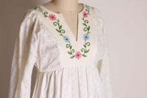 1960s White Green, Blue & Pink Floral Embroidery Long Sleeve Caftan Cottagecore Boho Prairie Empire - Fashionconstellate.com