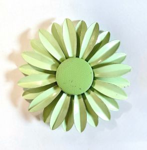 60s Large Green Daisy Brooch Flower Power Pin | 3.25'' Diameter