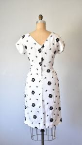 Ida white floral linen dress, vintage 1950s dress, floral, black and white summer dress - Fashionconstellate.com